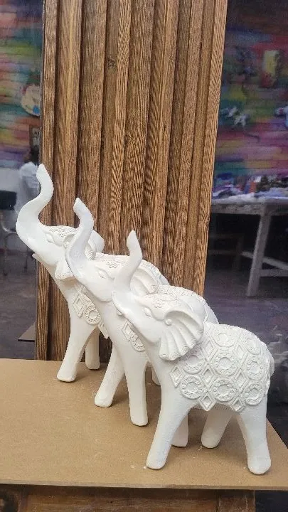 ELEFANTES YESO ESTILIZADOS GRANDES
