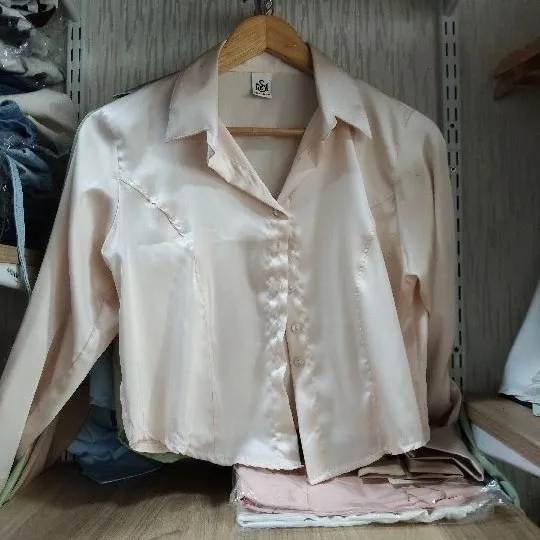 436 camisa satinada susan