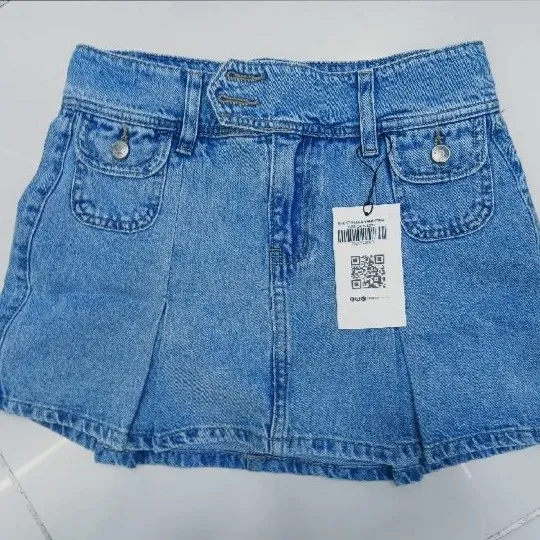 436 Falda short plisada bolsillo sara