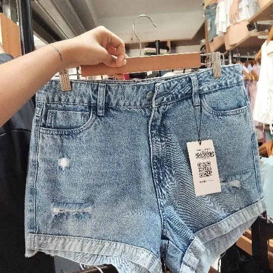 436 short rasgado dobles minerva sara