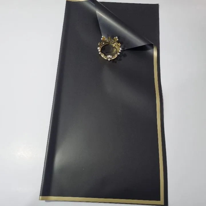 UNIDAD PAPEL COREANO NEGRO CON BORDE DORADO MATE