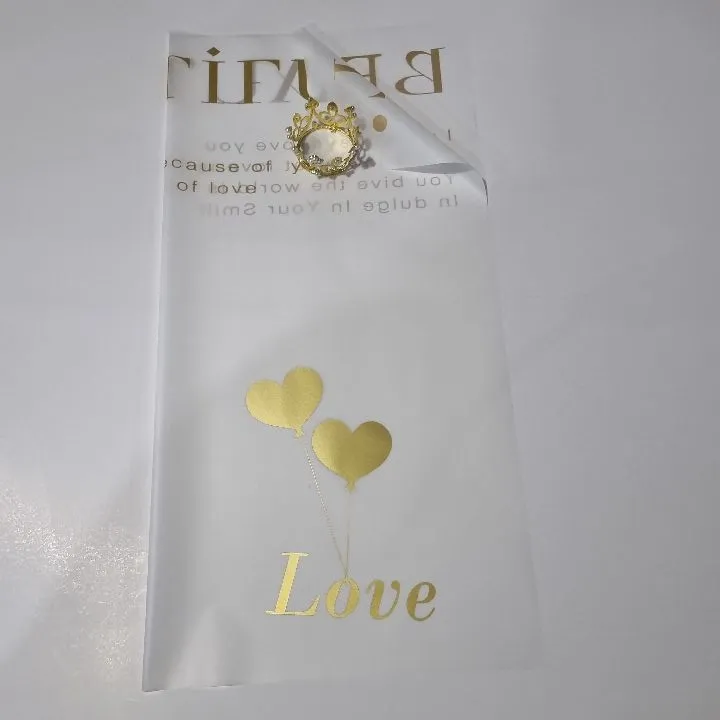 UNIDAD PAPEL COREANO LOVE DORADO TRASLÚCIDO