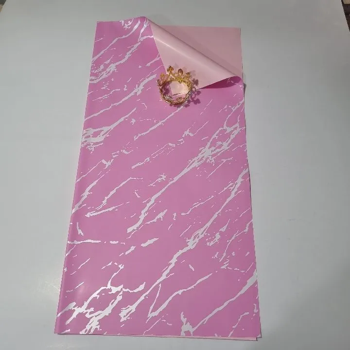 UNIDAD PAPEL COREANO ROSADO CHICLE MARMOLEADO REVERSO ROSADO BEBÉ MATE