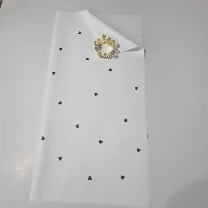 UNIDAD PAPEL COREANO BLANCO CORAZONES NEGRO MATE