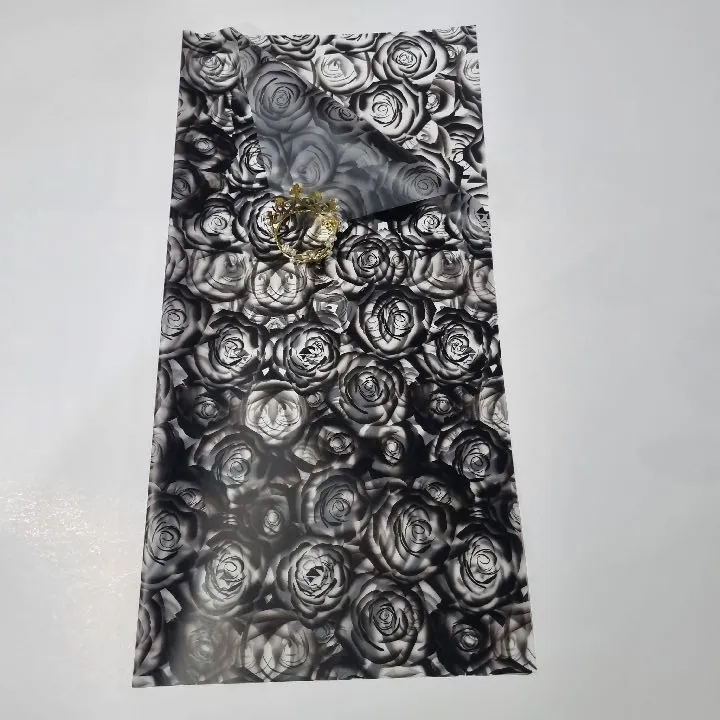 UNIDAD PAPEL COREANO ROSAS NEGRO TRANSLÚCIDO