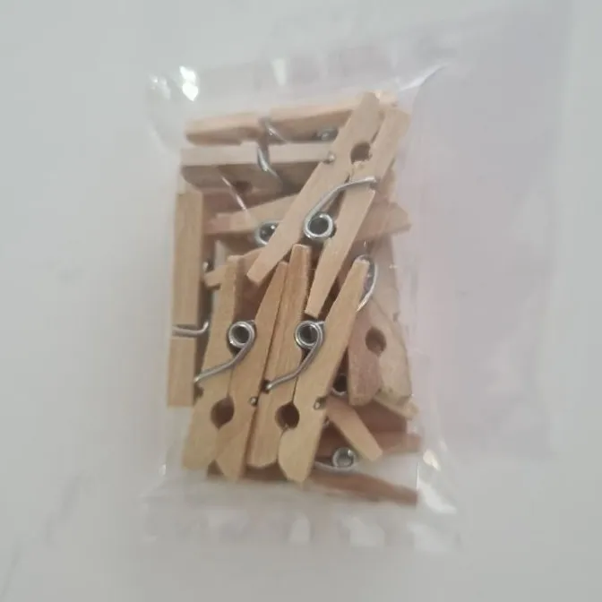 MINI GANCHITOS MADERA 2.5CM X 12 UNIDADES