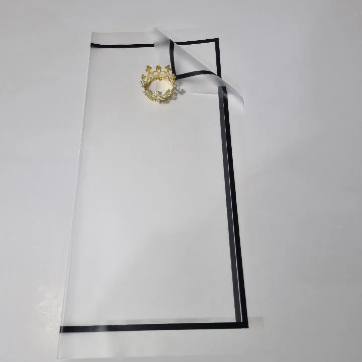 UNIDAD PAPEL COREANO BLANCO CON LÍNEAS NEGRAS TRASLÚCIDO