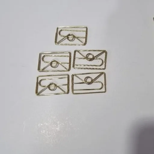 CLIPS PORTA TARJETA FORMA CARTA DORADO