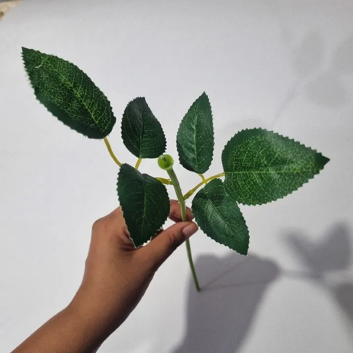 TALLO PARA ROSAS HOJAS 33CM