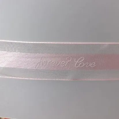 CINTA SATINADA CON ORGANZA DISEÑO FOREVER LOVE  1M