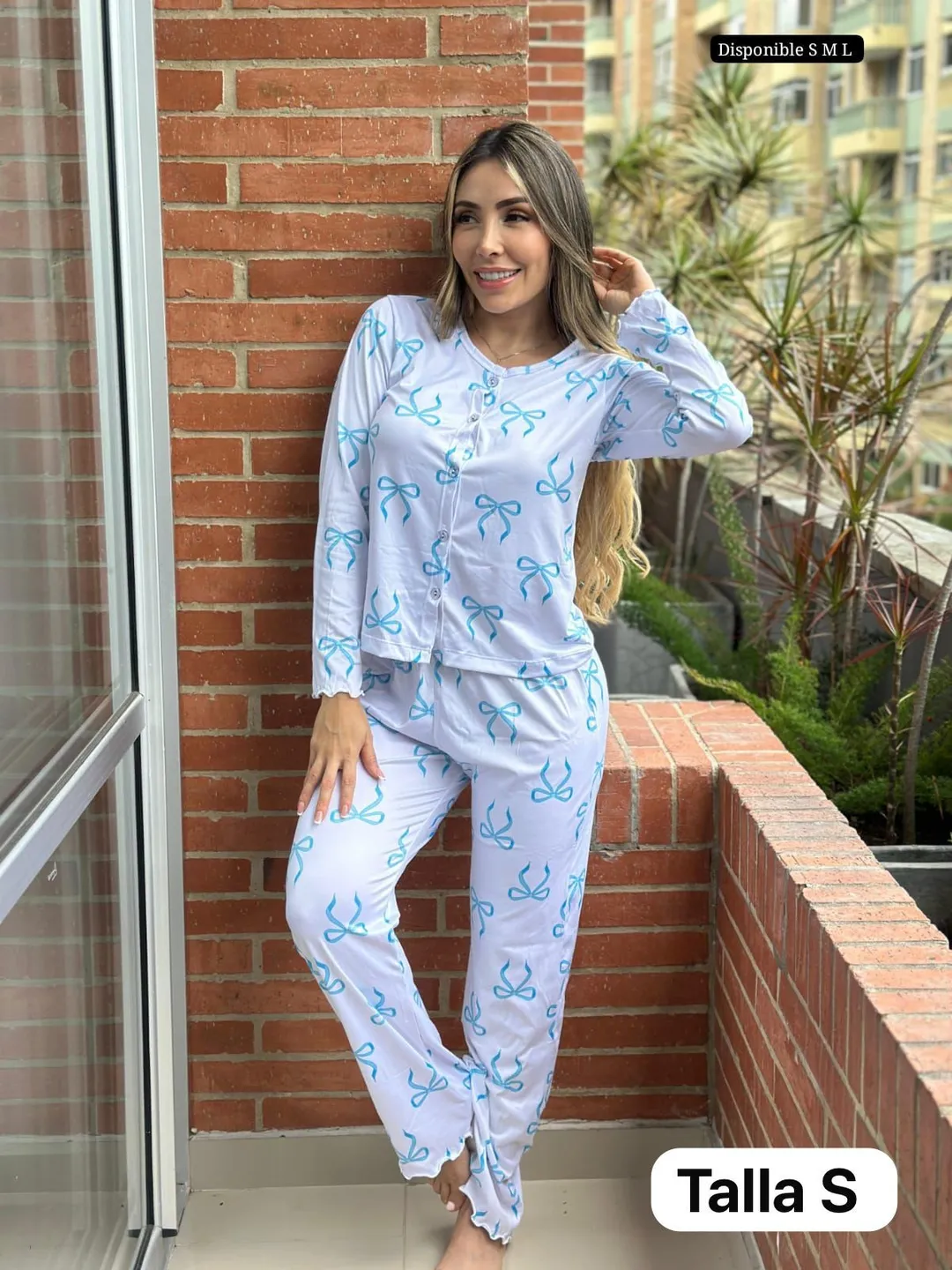 Pijama manga larga celeste 