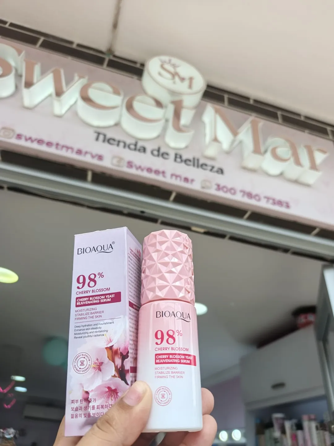 serum tono uniforme cherry blossom bioaqua