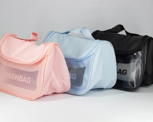 COSMETIQUERA TRIANGULAR WASH BAG COLORES SURTIDOS SA6100