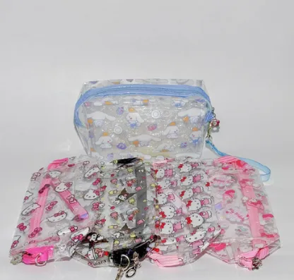 MORATTA COSMETICS - COSMETIQUERA CUADRADA TRANSPARENTE CON ESTAMPADO VERSION SANRIO COLORES SURTIDOS SA5928