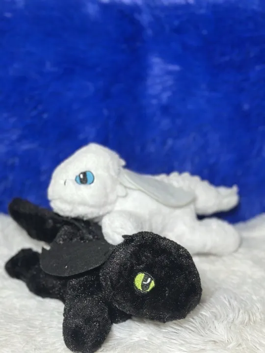 Shimuelo Y Novia Dragón