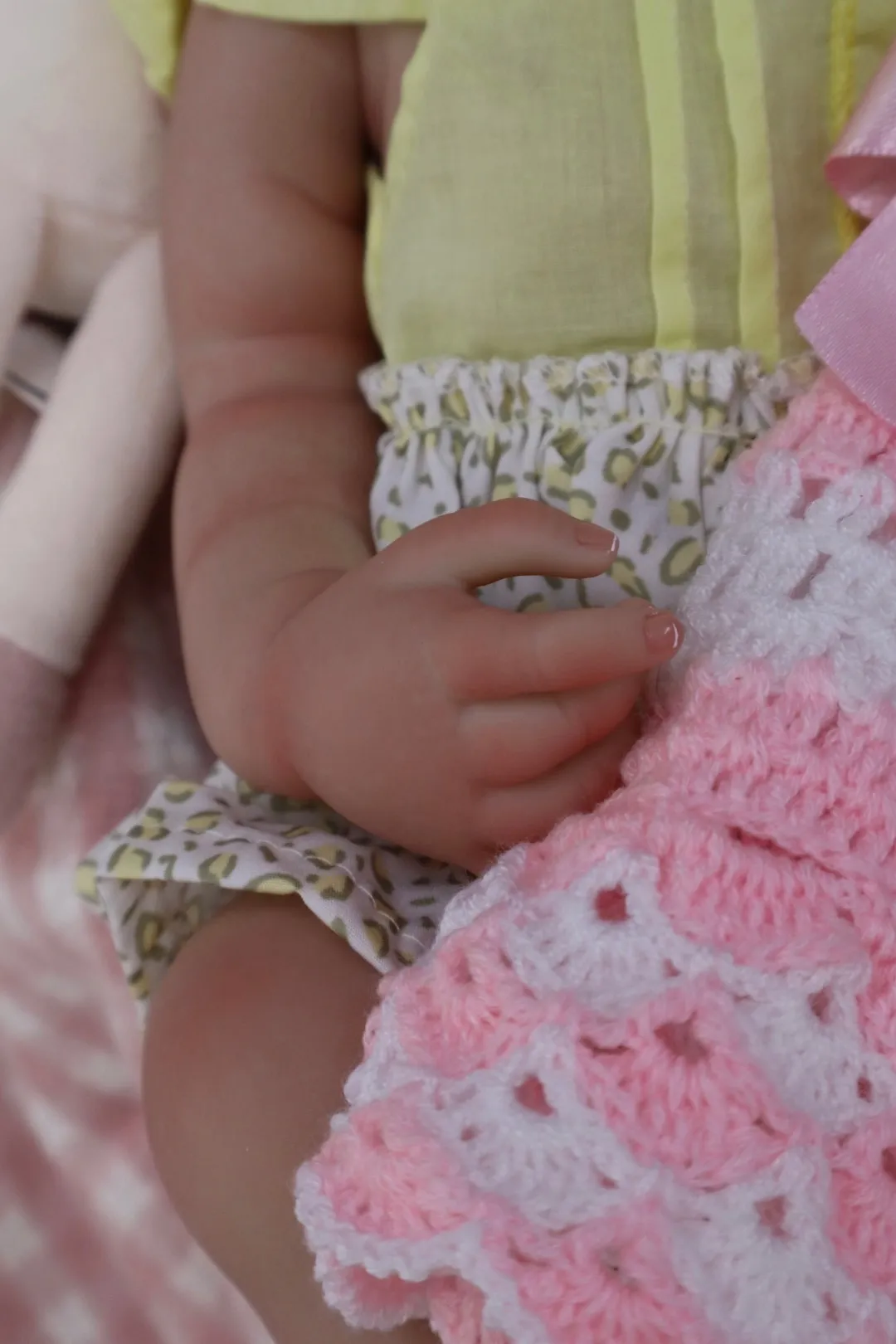 Bebe Reborn Mia Ropa Amarilla