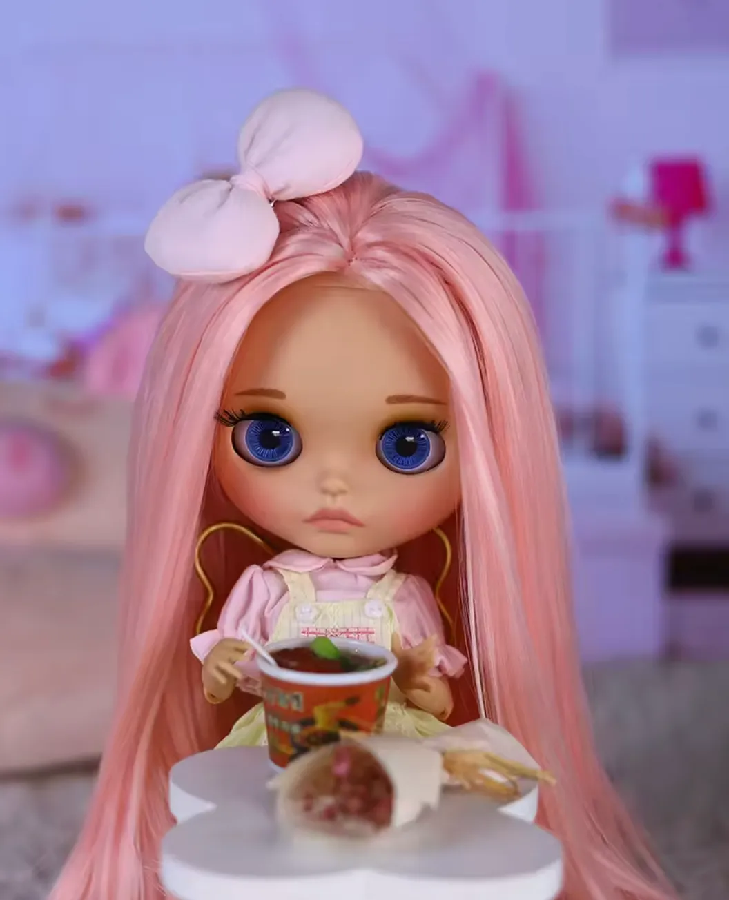 Muñeca ICY DBS Rosada