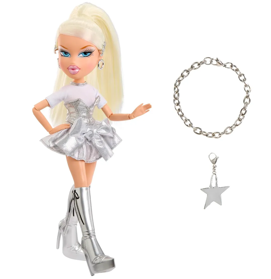  Bratz Charmz Cloe