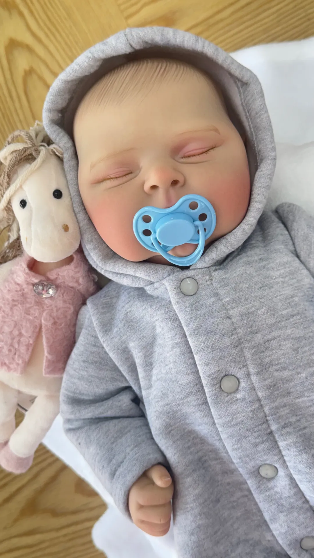 Bebe Reborn Daniel Gris Niño