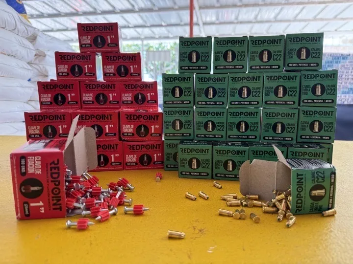 CAJA CLAVOS + FULMINANTE