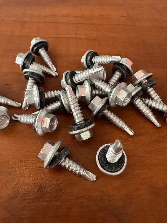 TORNILLO ALA