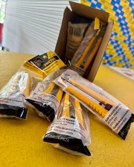 BISTURI PLASTICO CON ALMA METALICA PRETUL