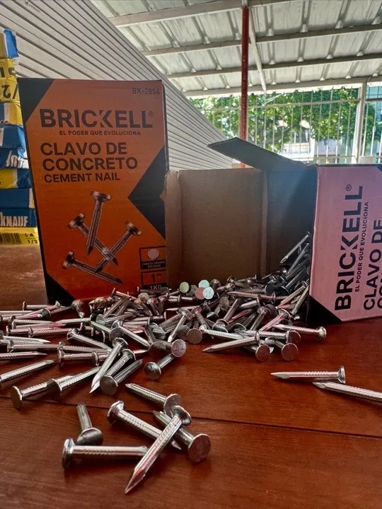 CAJA CLAVOS ACERO “kilo”