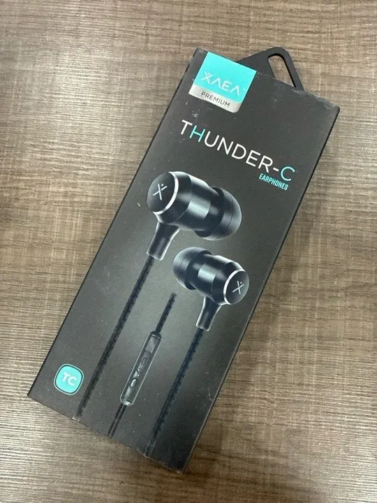 AURICULARES CON CABLE TIPO C THUNDER FICHA C