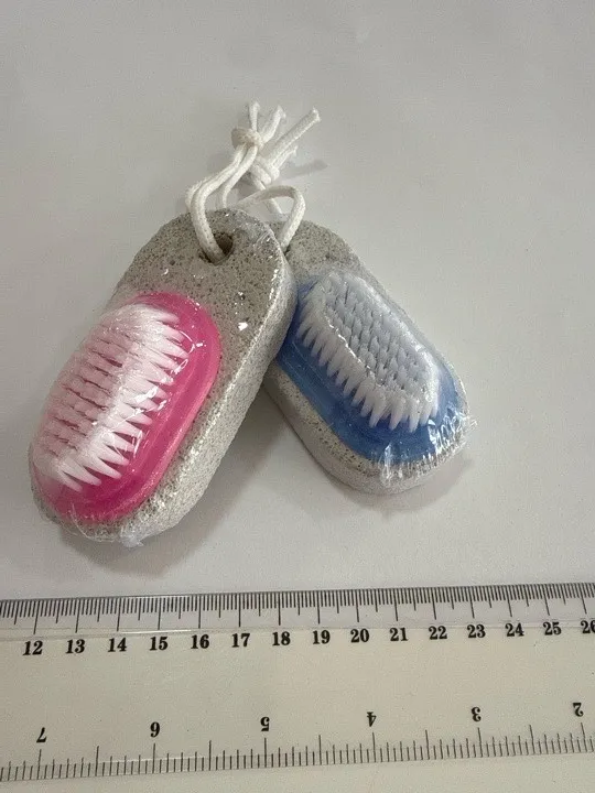 CEPILLO PIES CON PIEDRA POMEZ EXFOLIANTE DE PIE callo