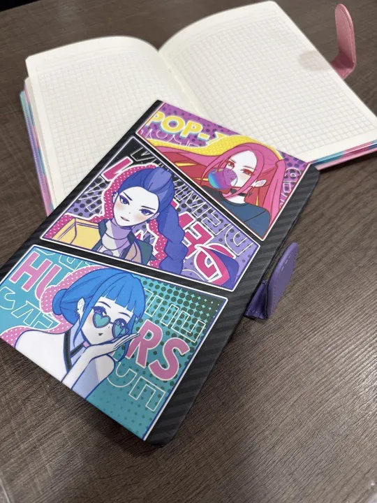 CUADERNO TAPA DURA K POP 13x19cm
