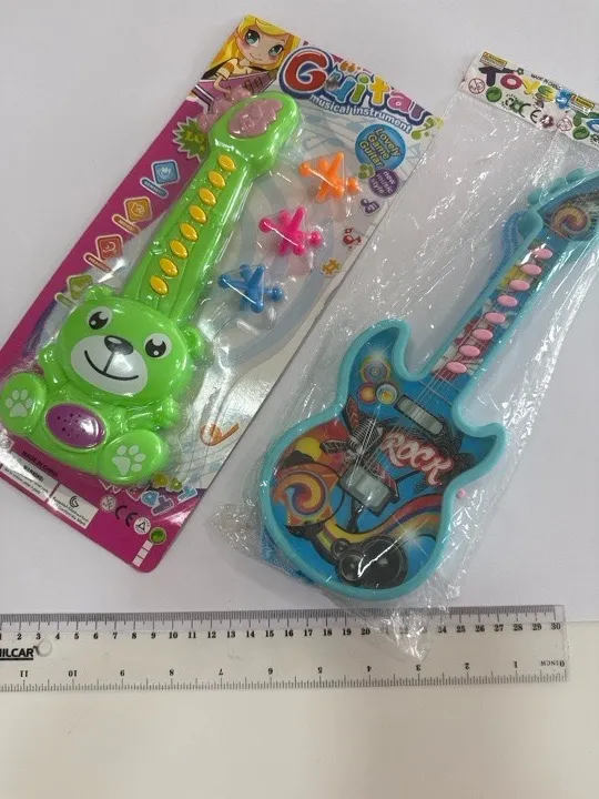 GUITARRA CON SONIDO NO INCLUYE PILAS