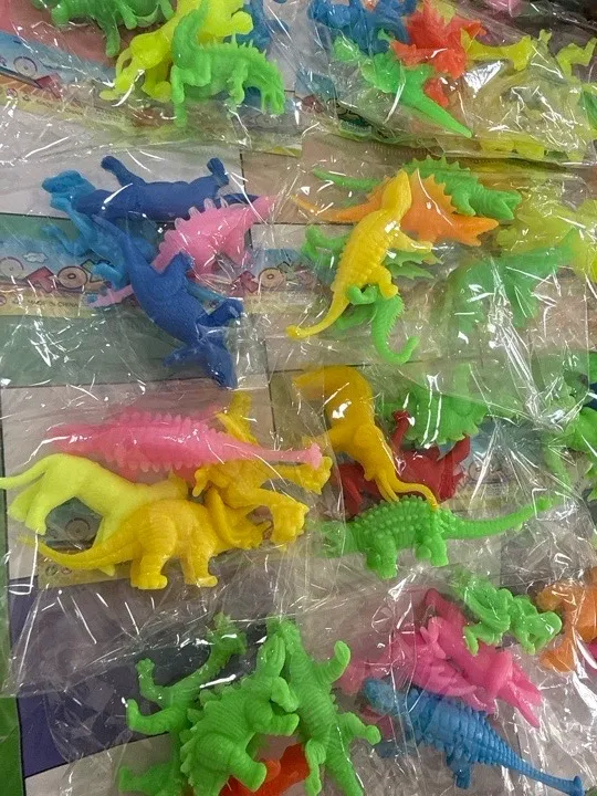 MINI DINOSAURIOS NO CRECEN CON EL AGUA
