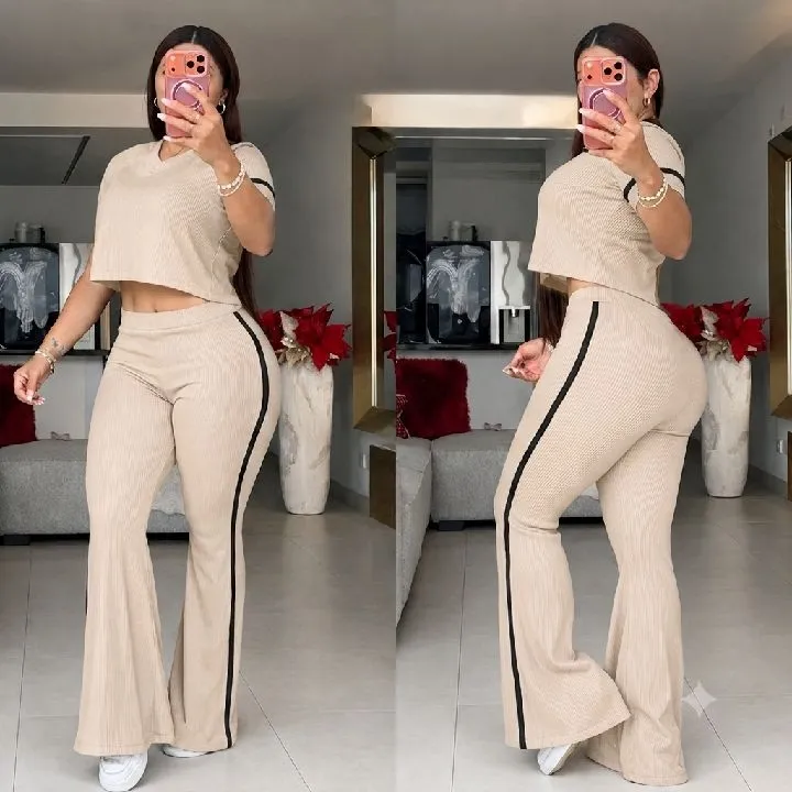05 conjunto cuello v beige talla única