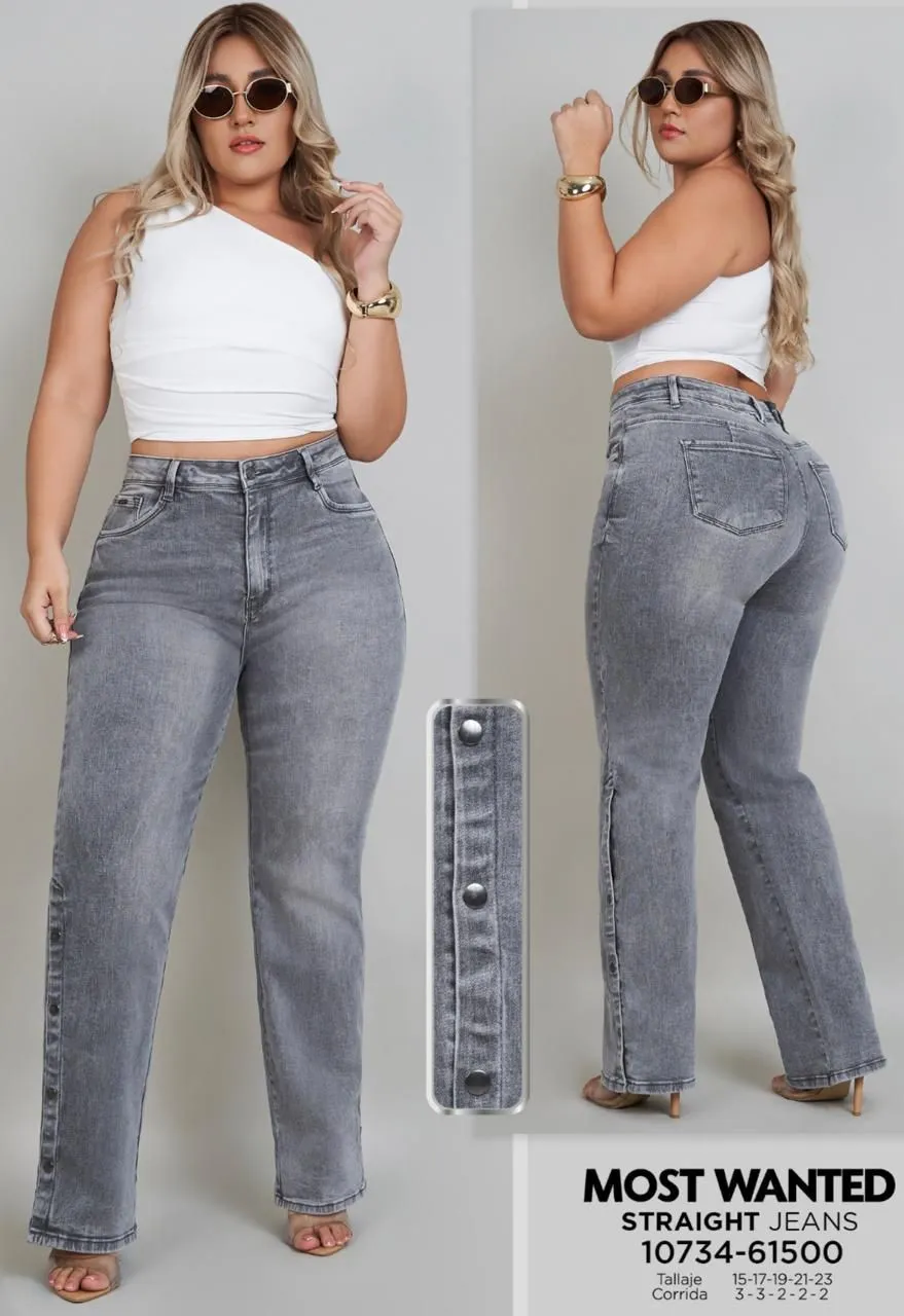 MOST WANTED - REF 61500 BOTA RECTA CURVY   HERRAJES DIVINOS EN BOTA TONO GRIS CON EFECTO PUSS UP