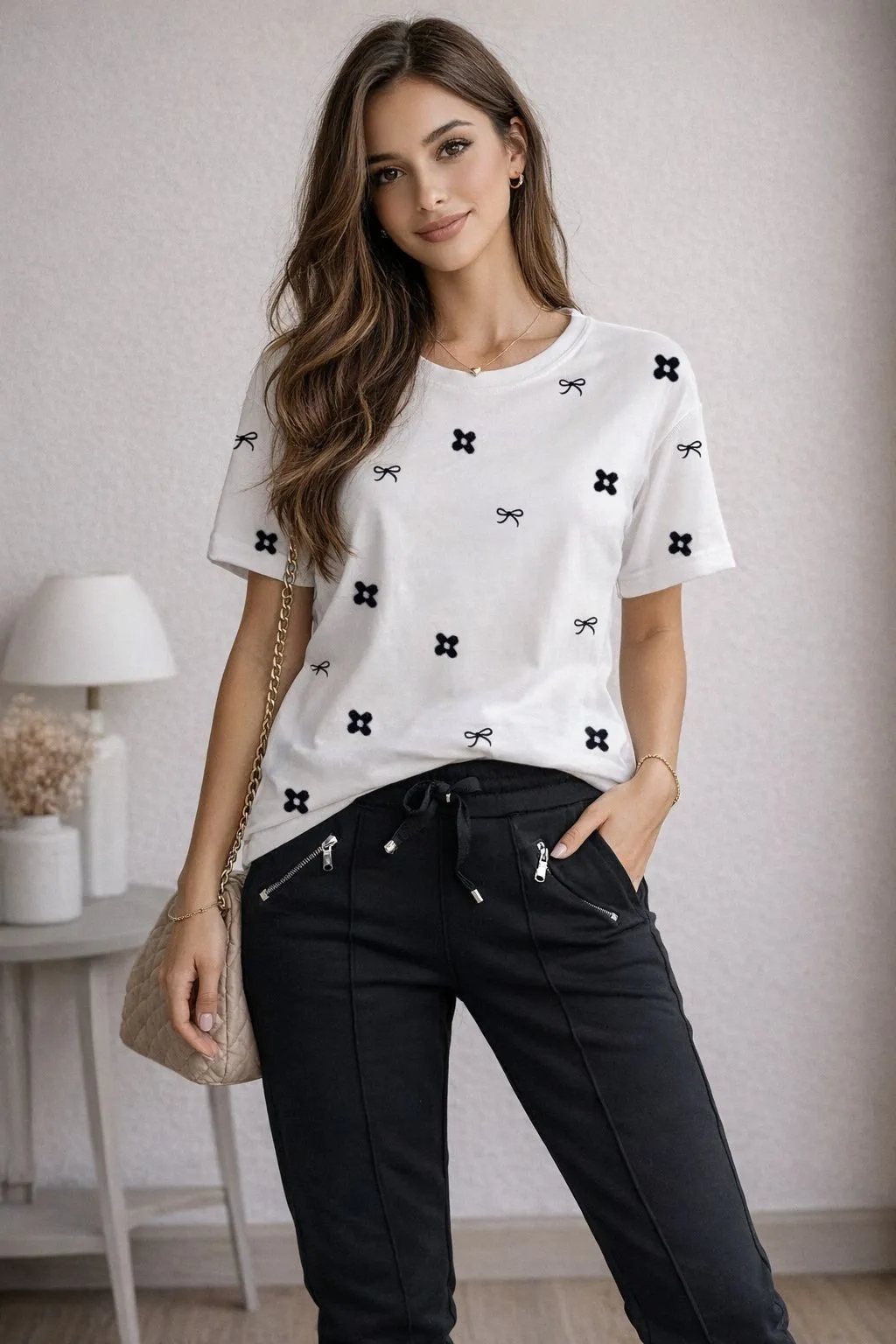 CONJUNTO CAMISETA-JOGGER BURDA