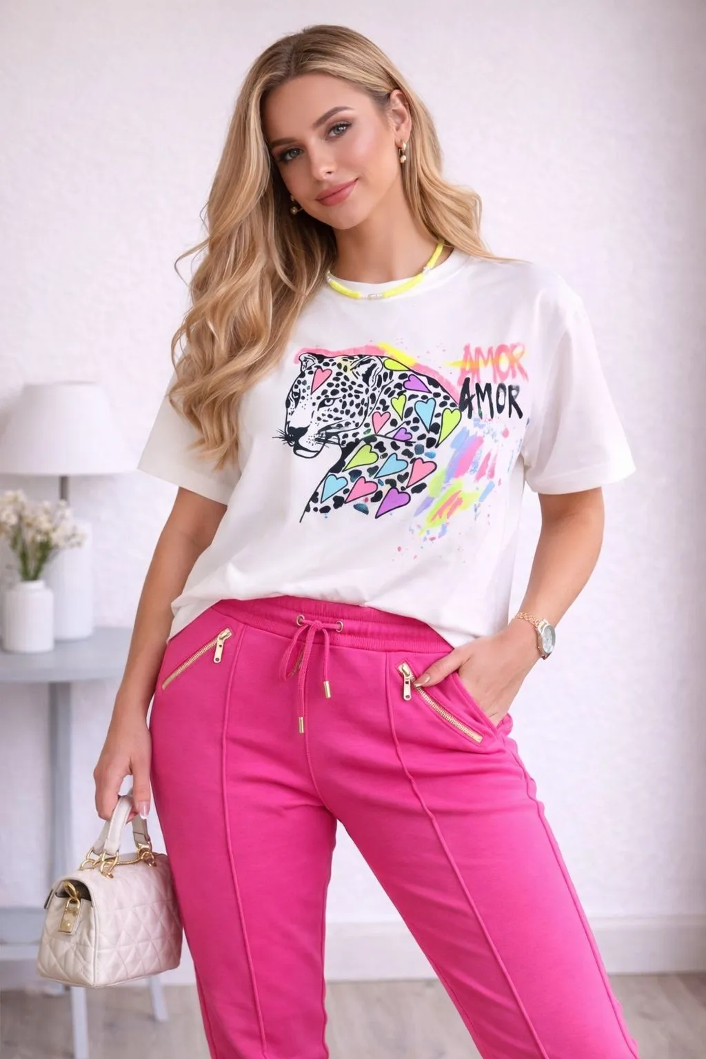 CONJUNTO CAMISETA-JOGGER BURDA