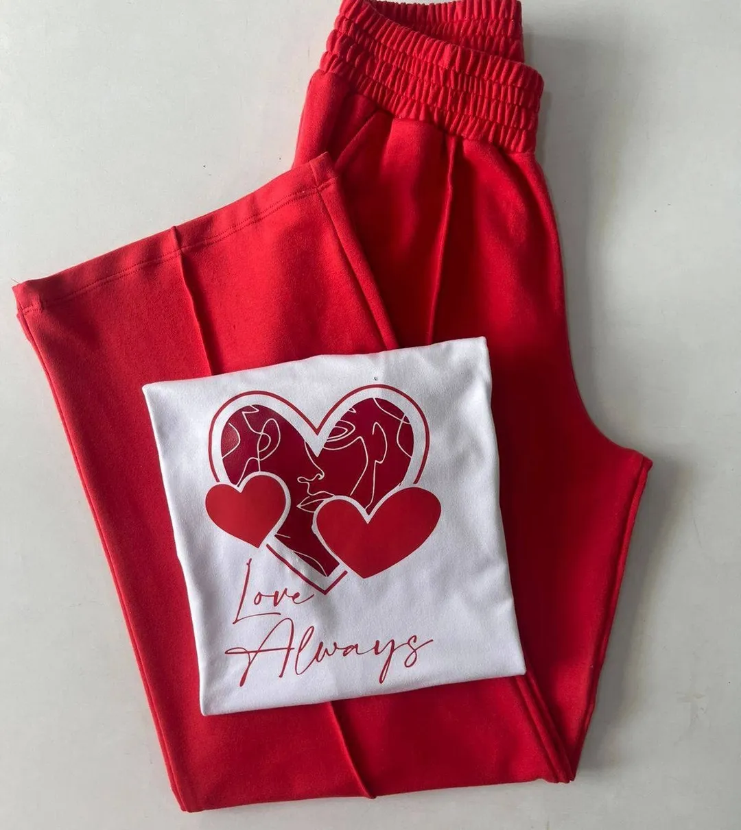 CONJUNTO SUDADERA BOTA RECTA BURDA