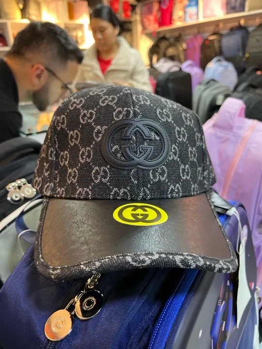 GORRA GUCCI CERRADA