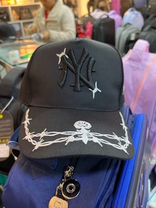 GORRA YANKIS BORDADO BLANCO