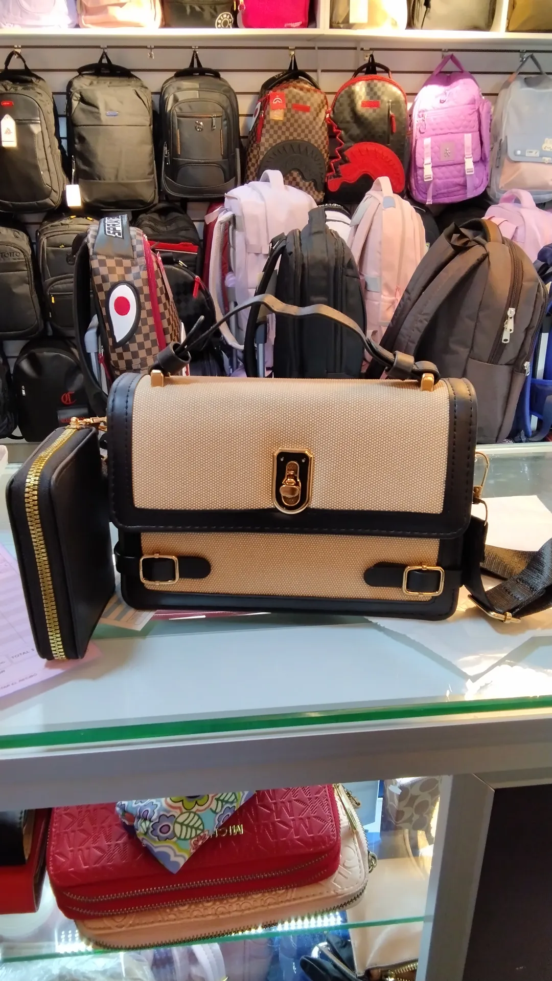 BOLSO DOS TIPOS DE CUERO+MONEDERO