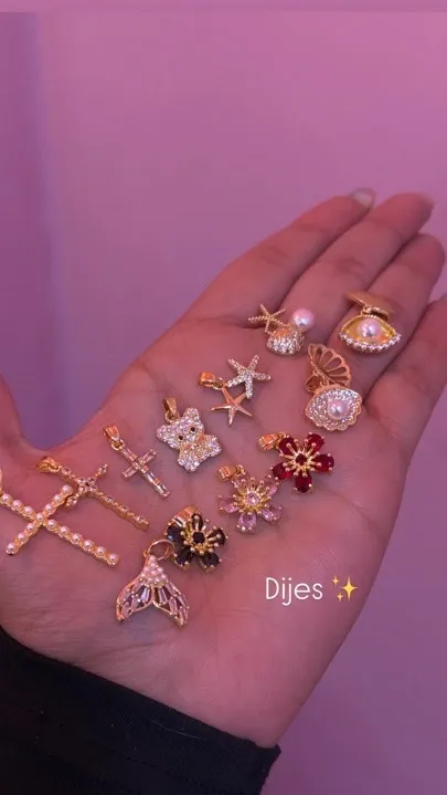 dijes cruces-flores-playa