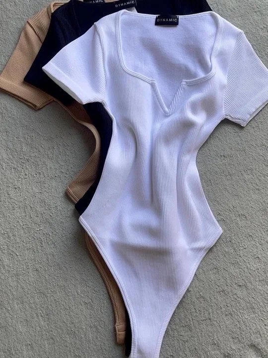 body dynamic cuello en V manga corta nude-blanco y negro