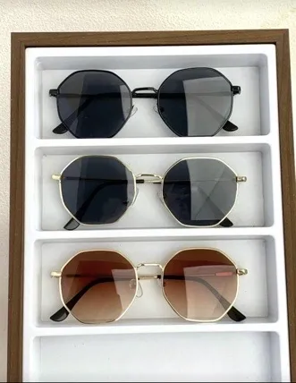 gafas oscura marco dorado