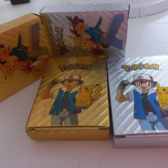 Caja De 50 Cartas Pokemon plateada