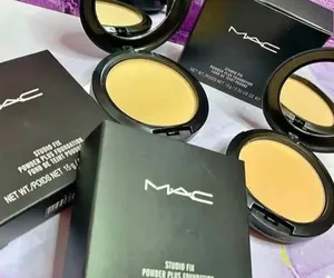 A POLVO COMPACTO MAC