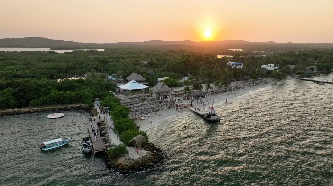 FENIX BEACH ZONA LA PUNTA