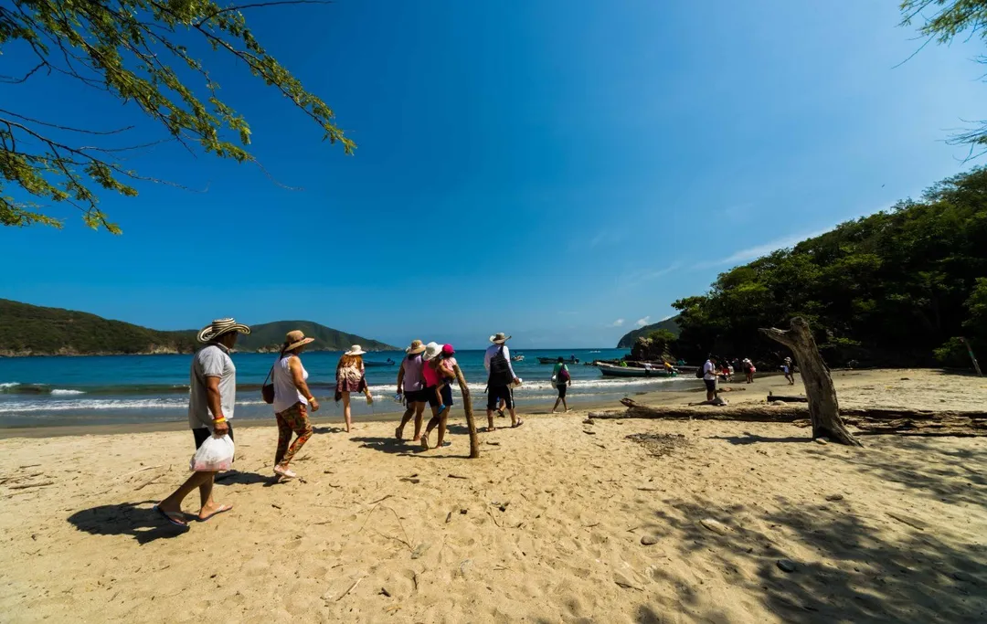 PARQUE TAYRONA PLAYA CRISTAL