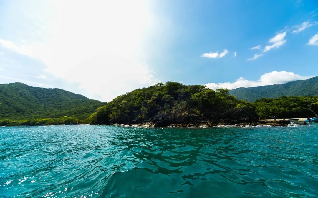 PARQUE TAYRONA PLAYA CRISTAL