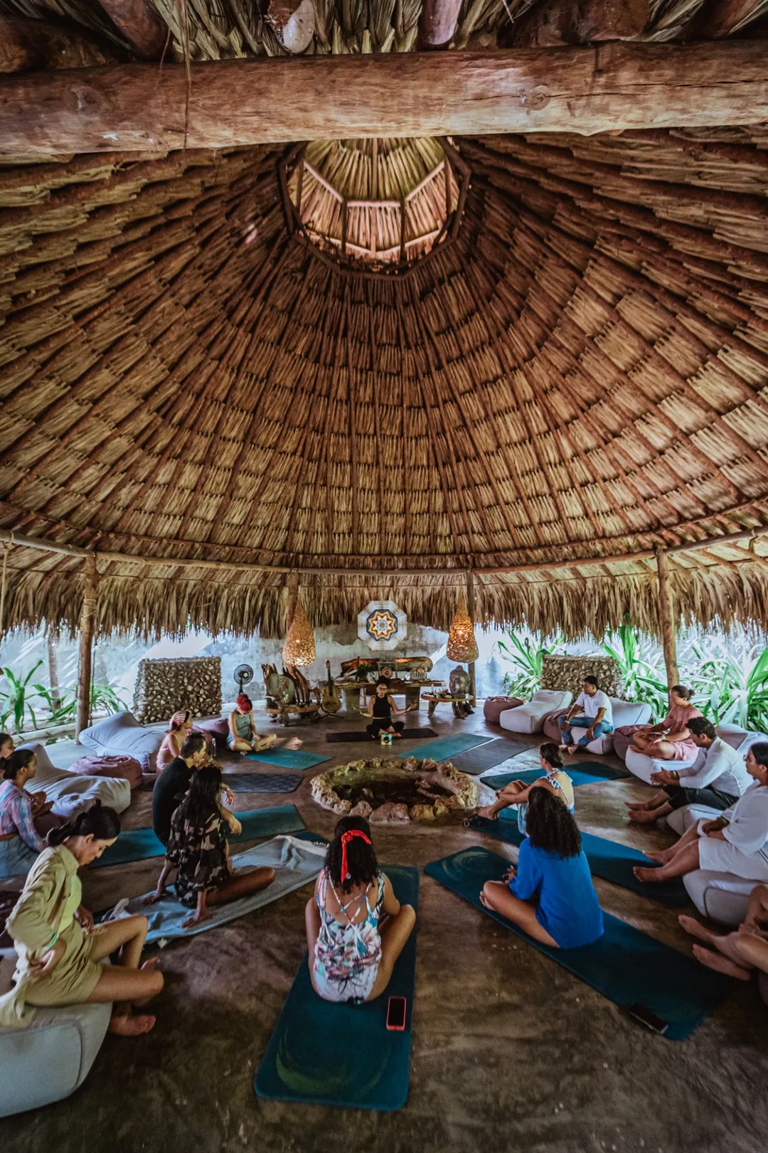 ATARDECER DE AMIGOS NAMASTE PARA 6 PERSONAS