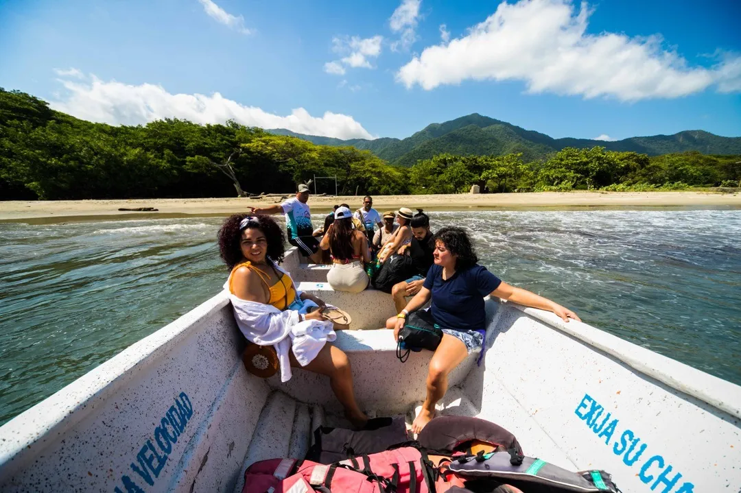 PARQUE TAYRONA PLAYA CRISTAL